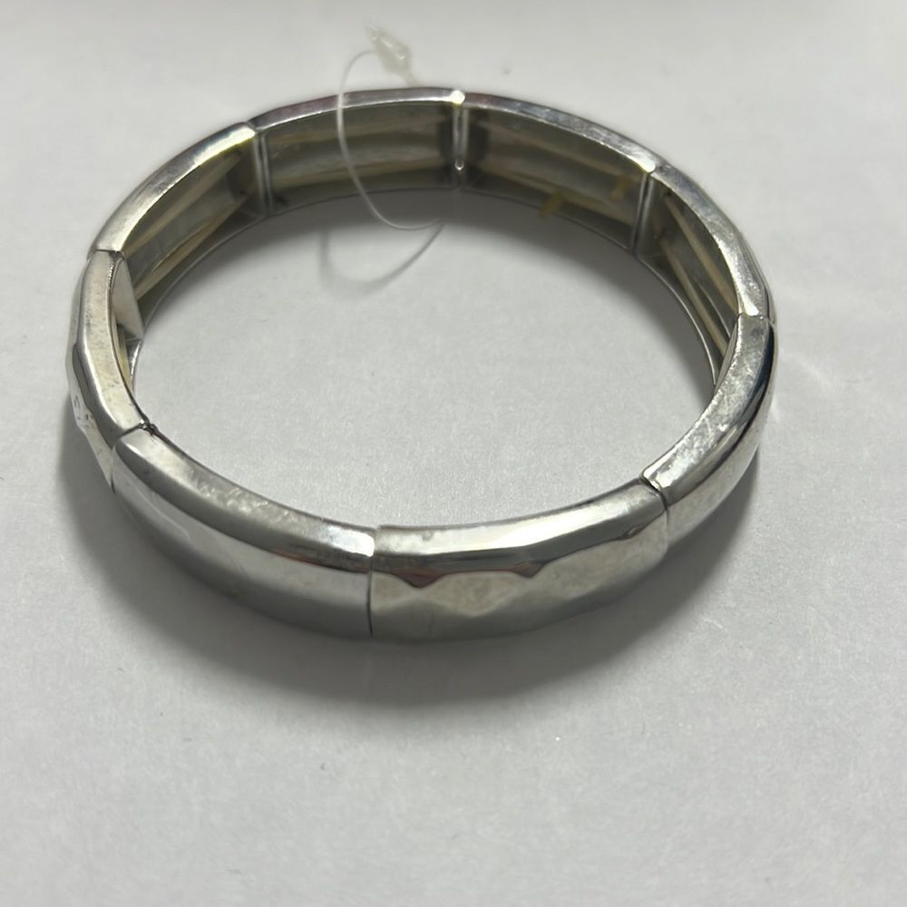 Silver adjustable bracelet - Picture 2 of 5
